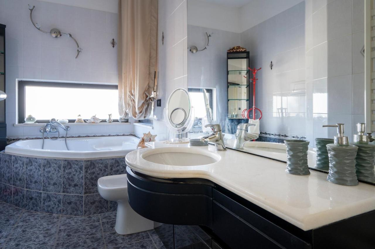Grazia Attic Apartment With Terrace Trani Buitenkant foto