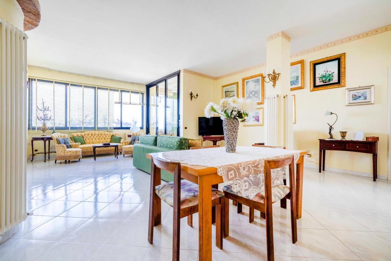 Grazia Attic Apartment With Terrace Trani Buitenkant foto